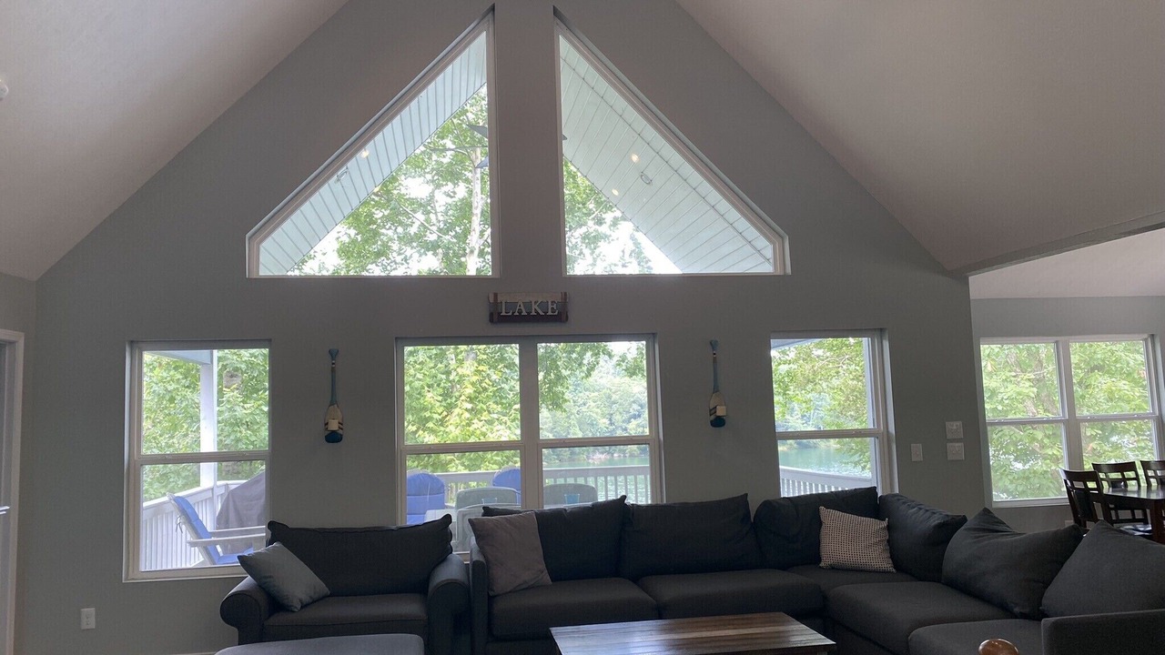 Photo of Livingroom in La Follette