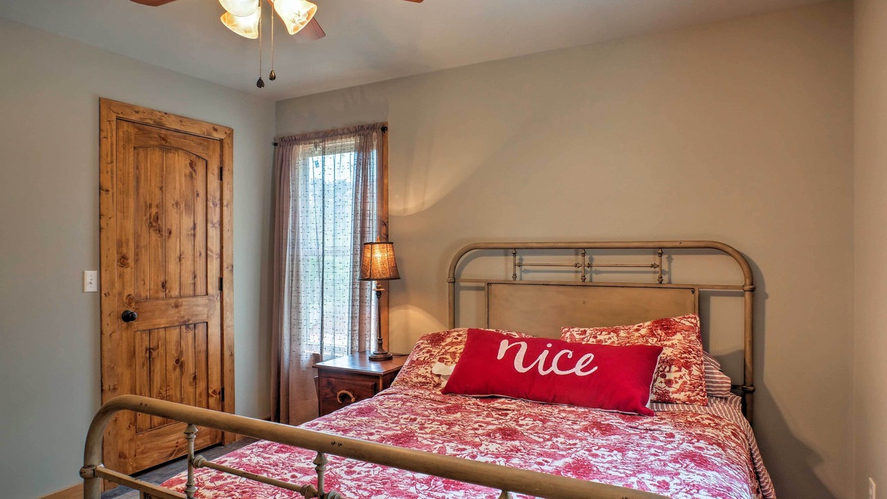 Photo of Bedroom in Summerville