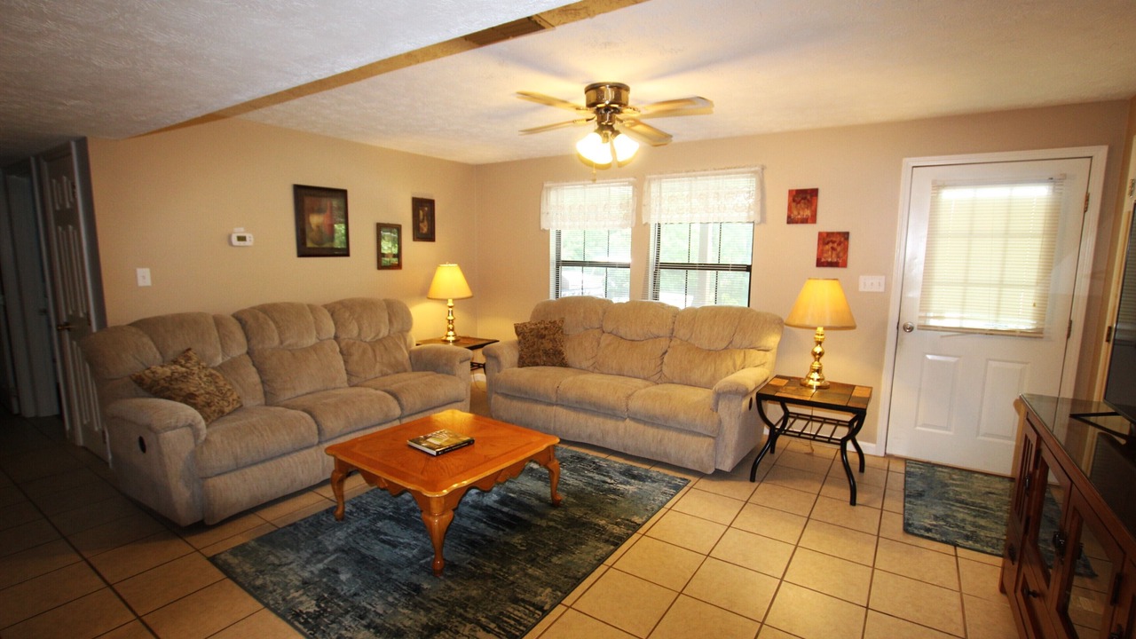 Photo of Livingroom in Monticello