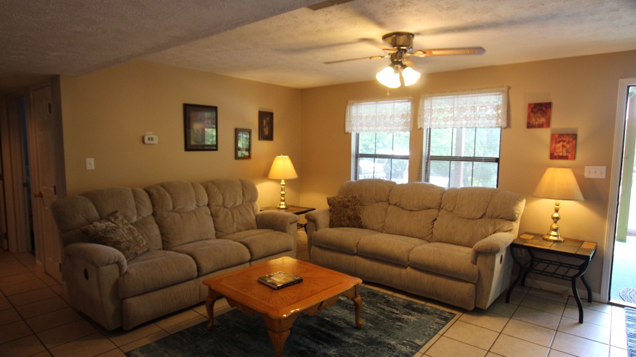 Photo of Livingroom in Monticello