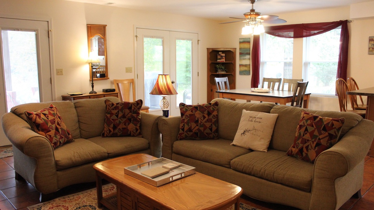 Photo of Livingroom in Monticello