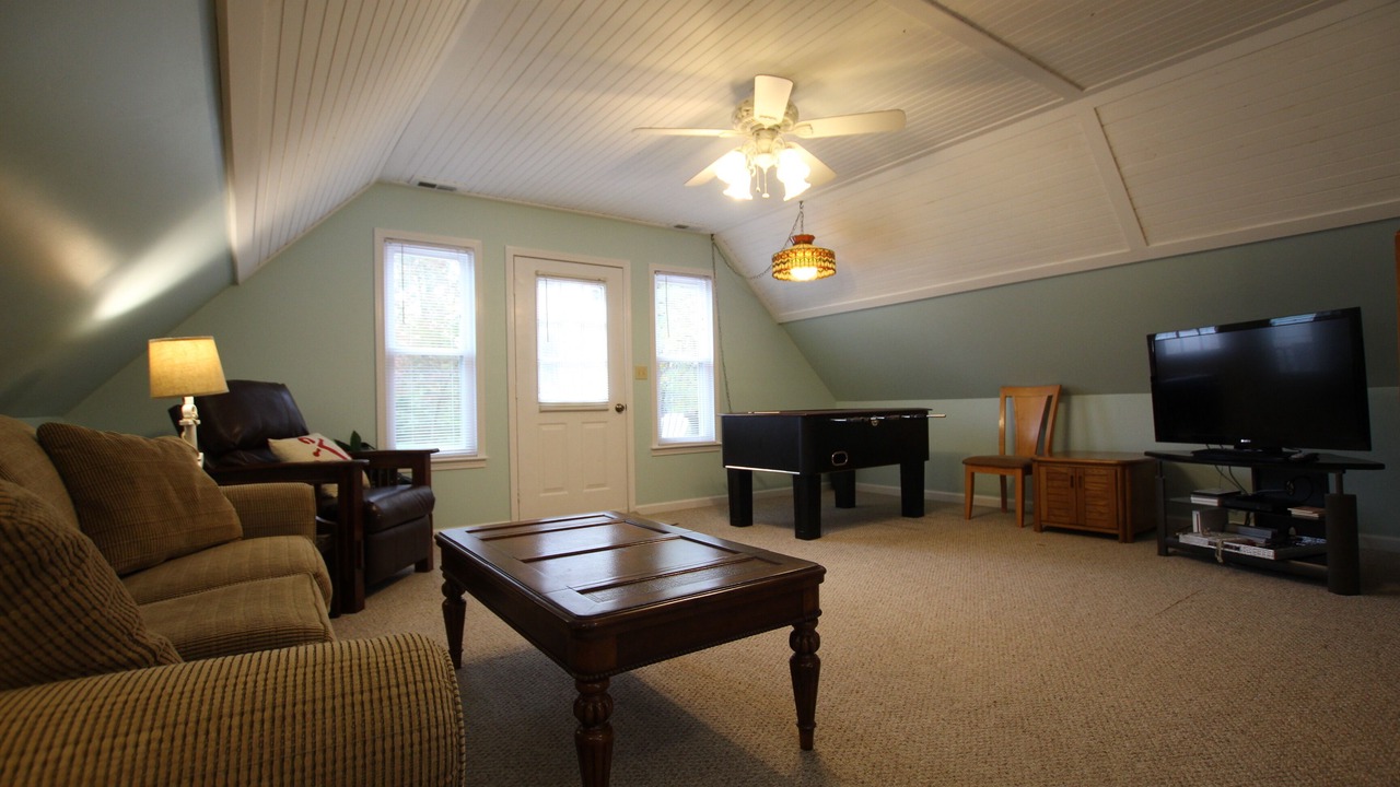 Photo of Livingroom in Monticello