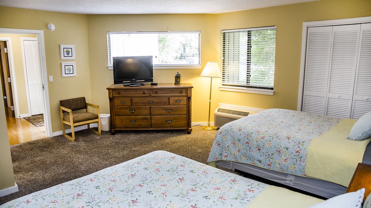 Photo of Bedroom in Fairfield Glade