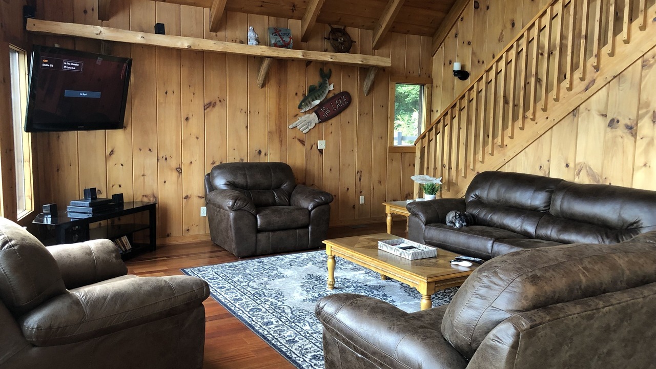 Photo of Livingroom in Flat Hollow Marina