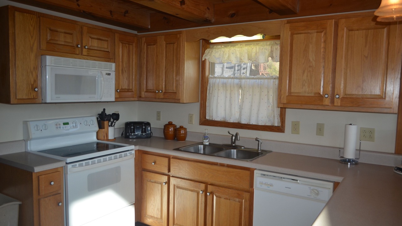 Photo of Kitchen in Flat Hollow Marina
