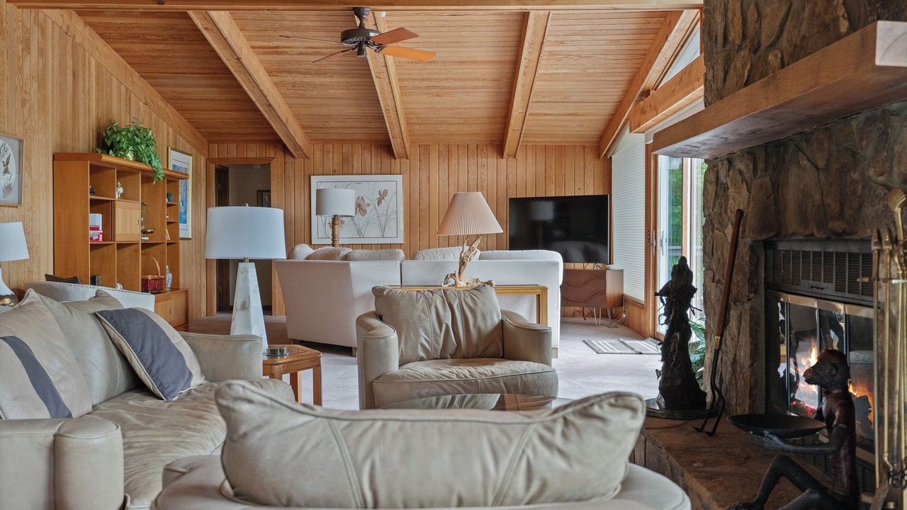 Photo of Bedroom in Lake Sequoyah