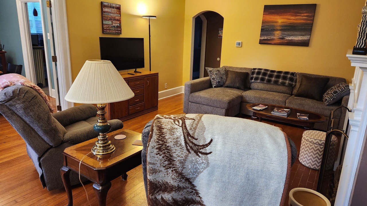 Photo of Livingroom in Richmond