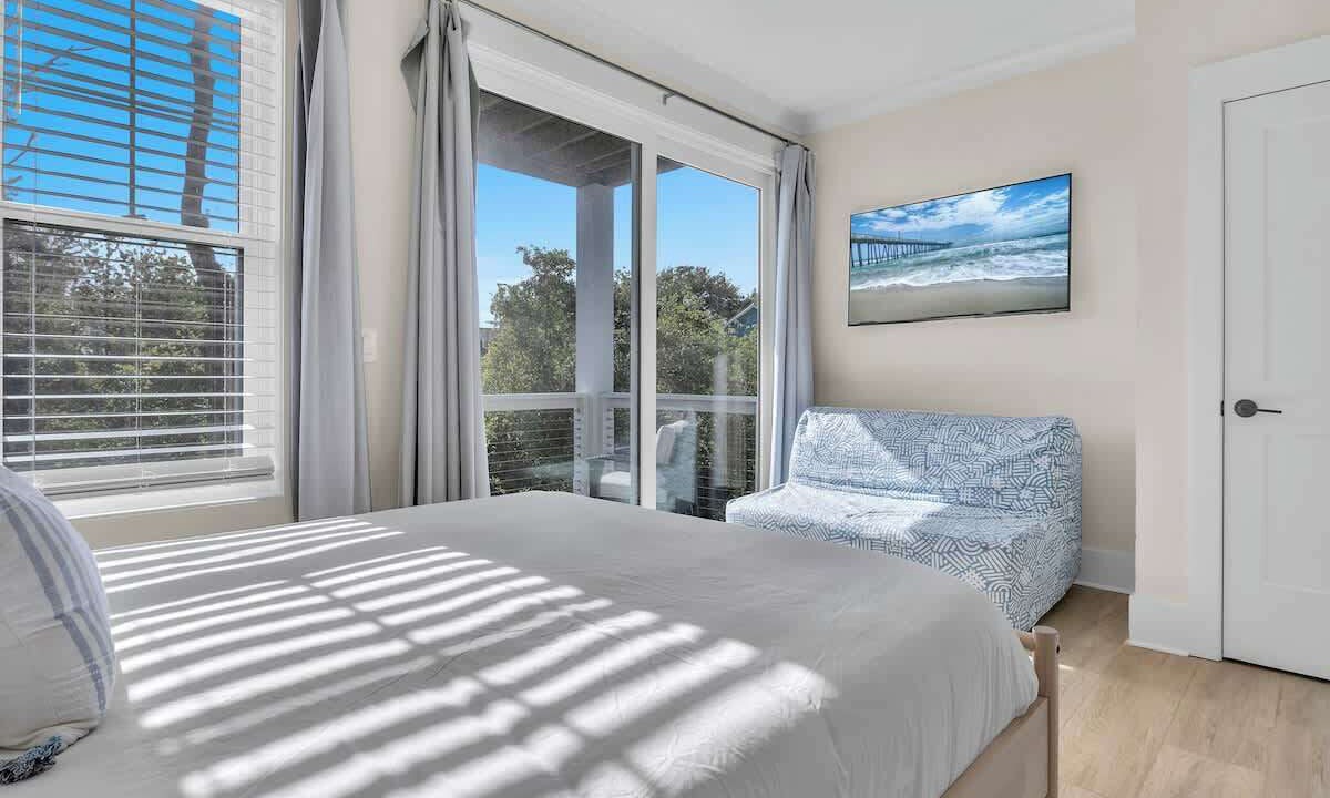 Photo of Bedroom in Wilmington Beach