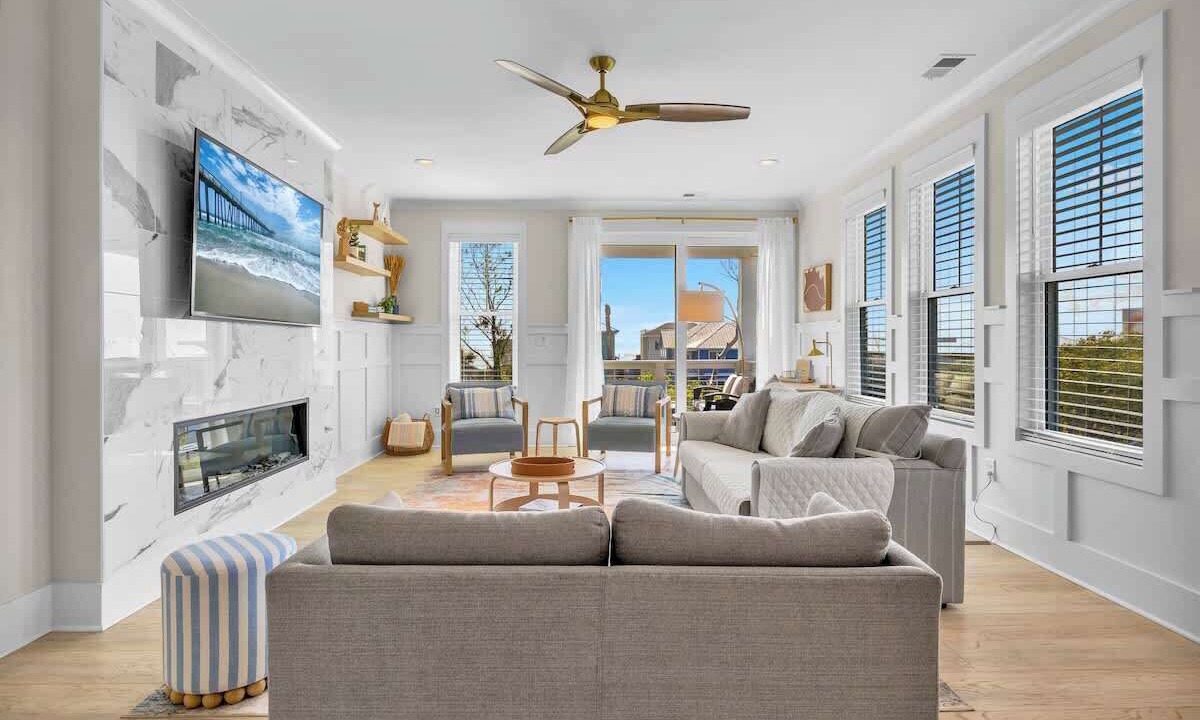 Photo of Livingroom in Wilmington Beach