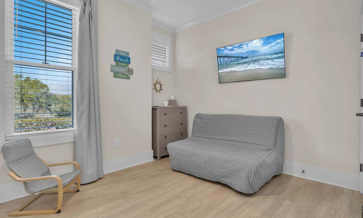 Photo of Livingroom in Wilmington Beach