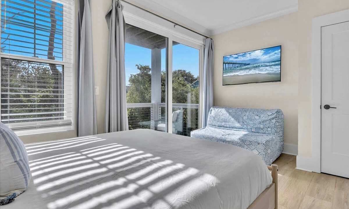 Photo of Bedroom in Wilmington Beach