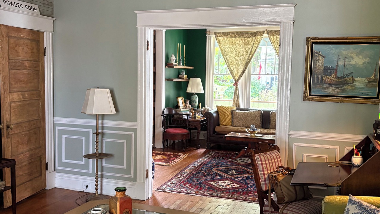 Photo of Livingroom in North Chesterfield