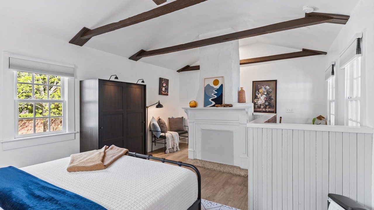 Photo of Bedroom in Wilmington Historic District
