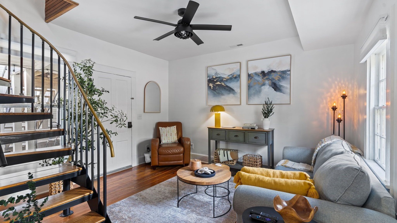 Photo of Livingroom in Wilmington Historic District