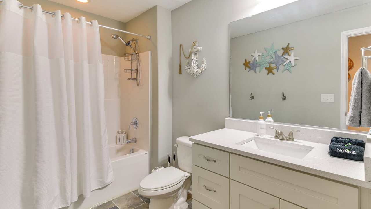 Photo of Bathroom in East Ocean View