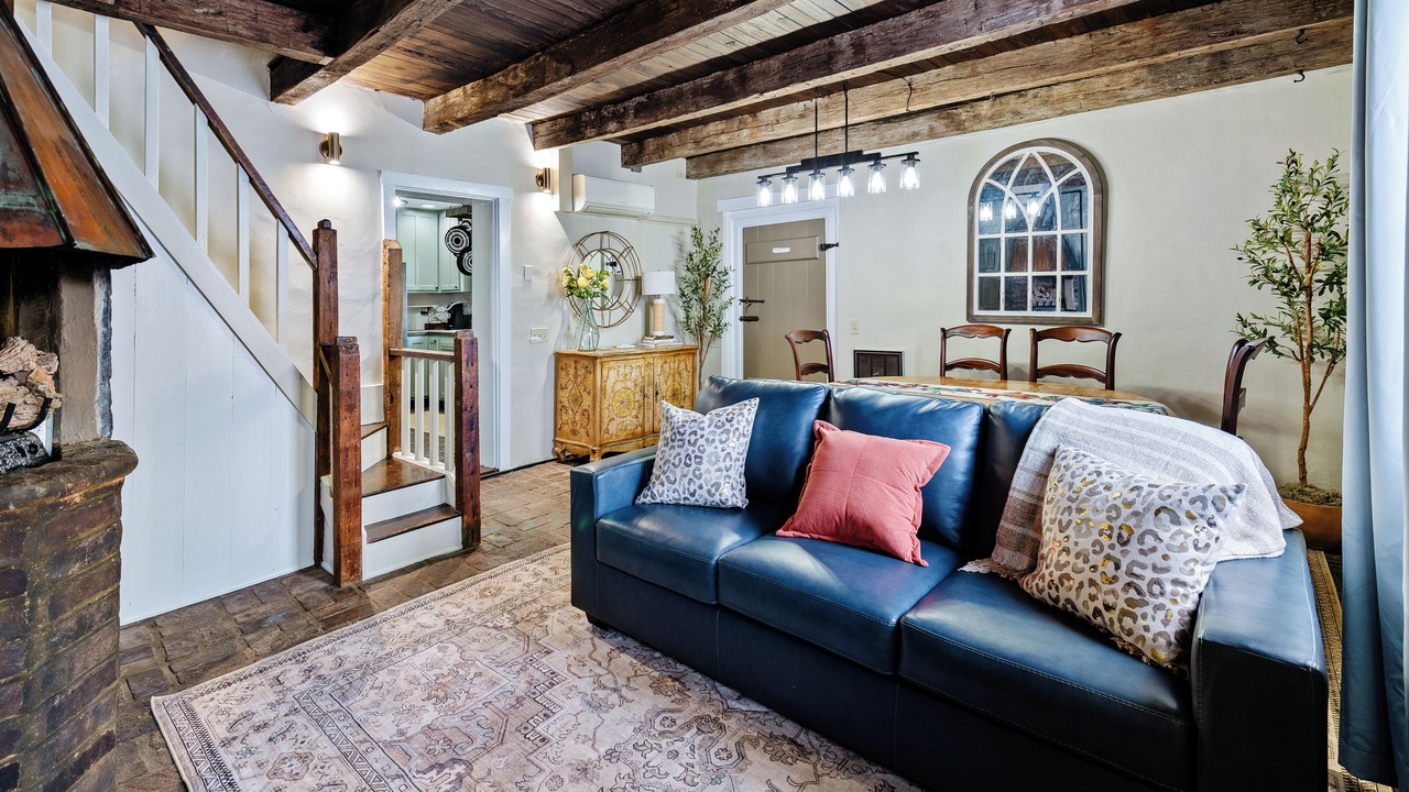 Photo of Livingroom in Bardstown