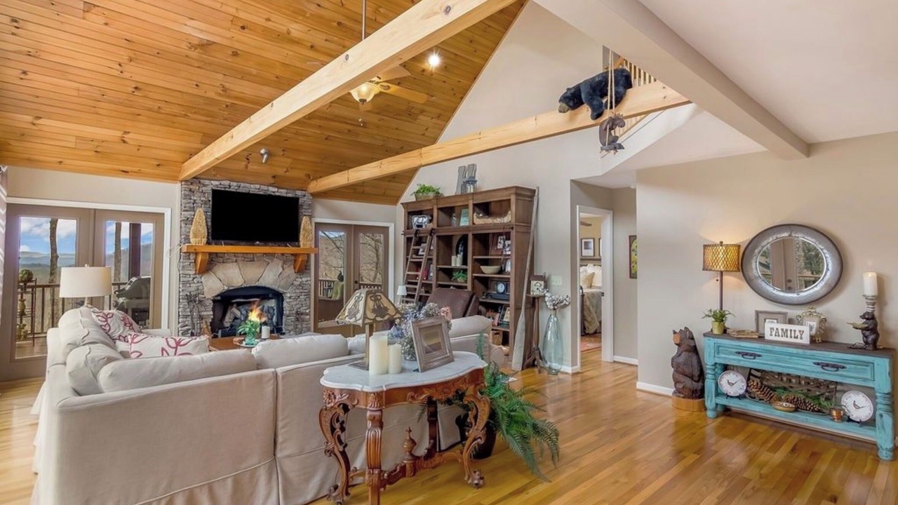 Photo of Livingroom in Walnut Mountain