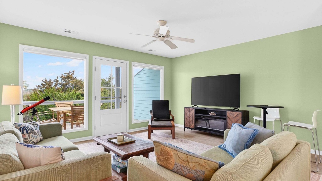 Photo of Livingroom in Holden Beach