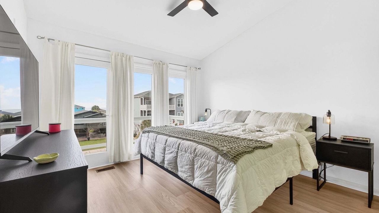 Photo of Bedroom in Holden Beach