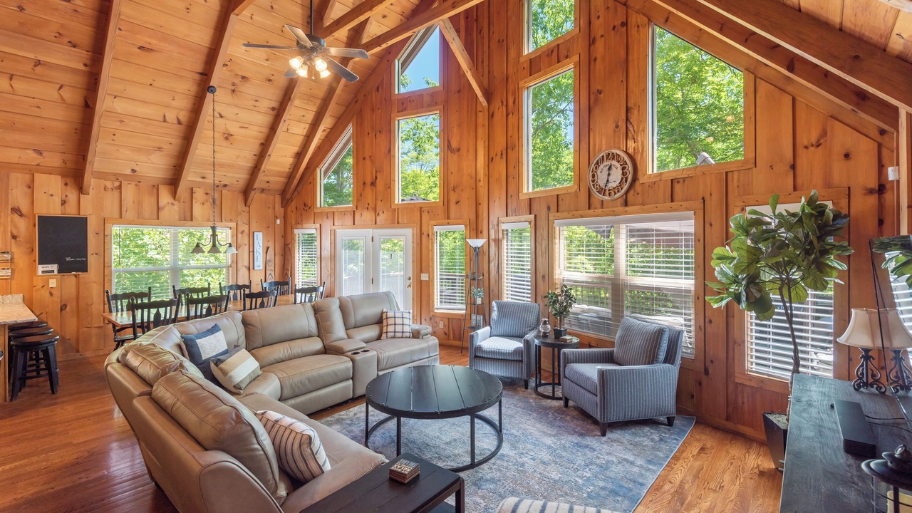 Photo of Livingroom in Flat Hollow Marina