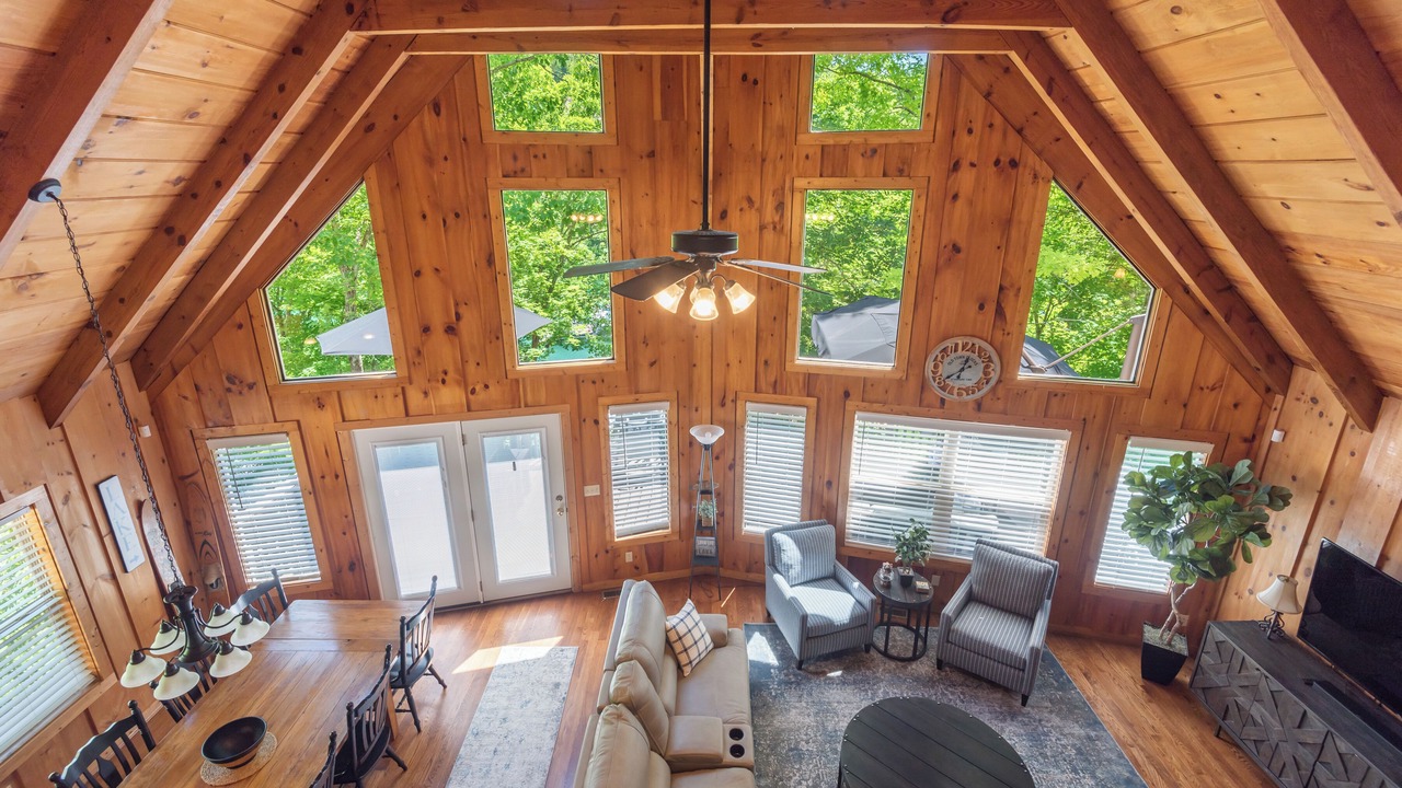 Photo of Livingroom in Flat Hollow Marina