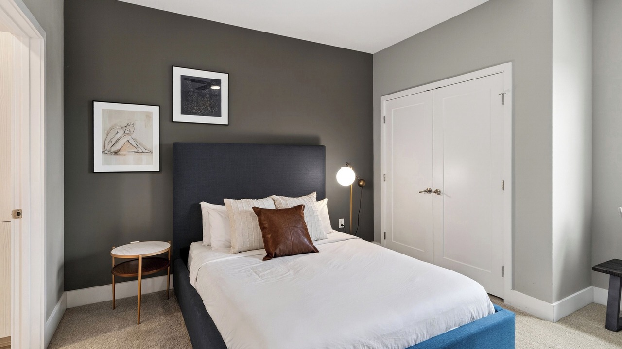 Photo of Bedroom in Hillsboro West End