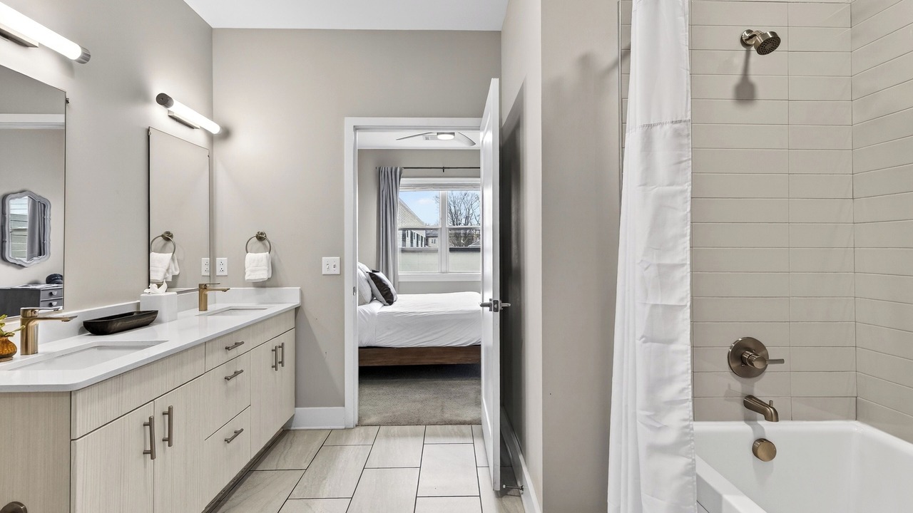 Photo of Bathroom in Midtown