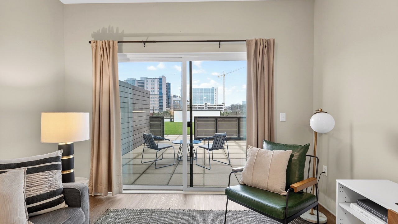 Photo of Livingroom in Hillsboro Village