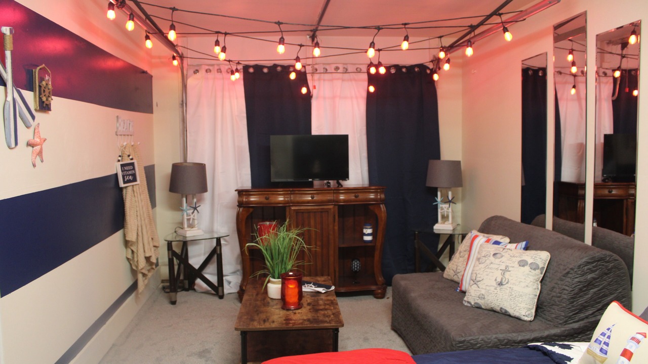 Photo of Livingroom in Silver Lake