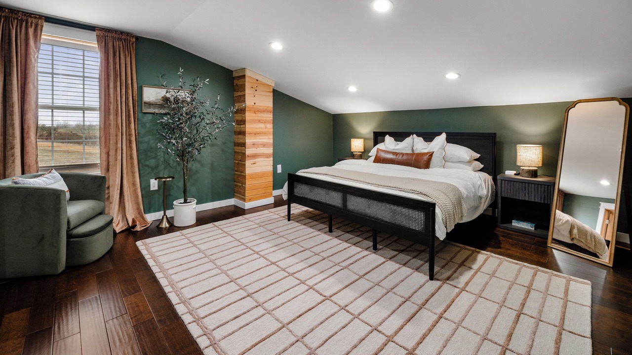 Photo of Bedroom in Chaplin