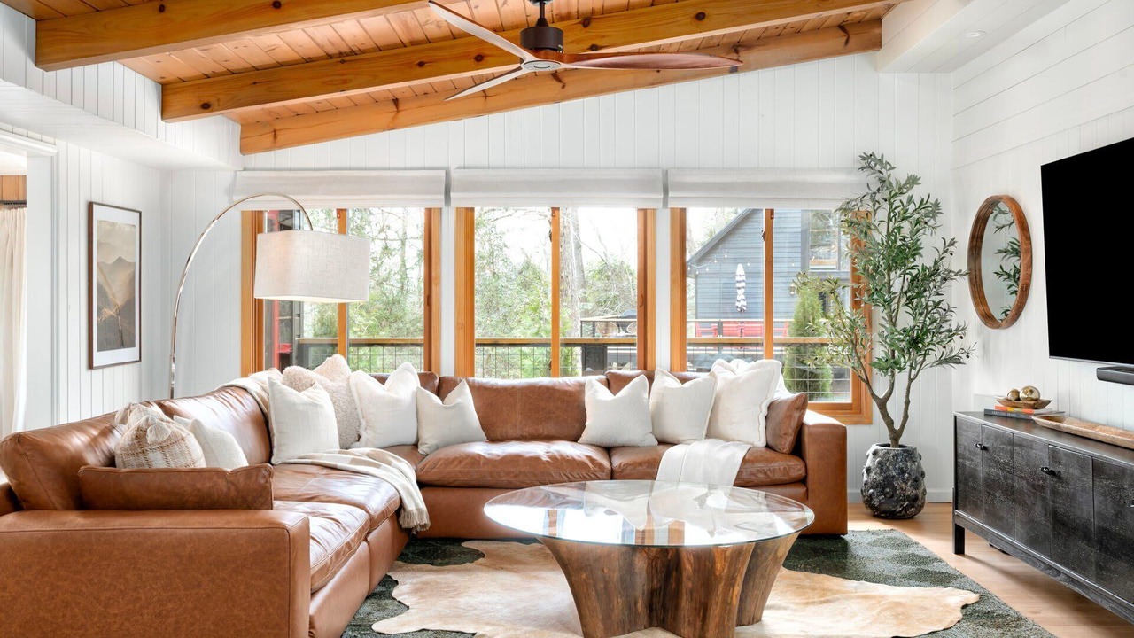 Photo of Livingroom in Skyland