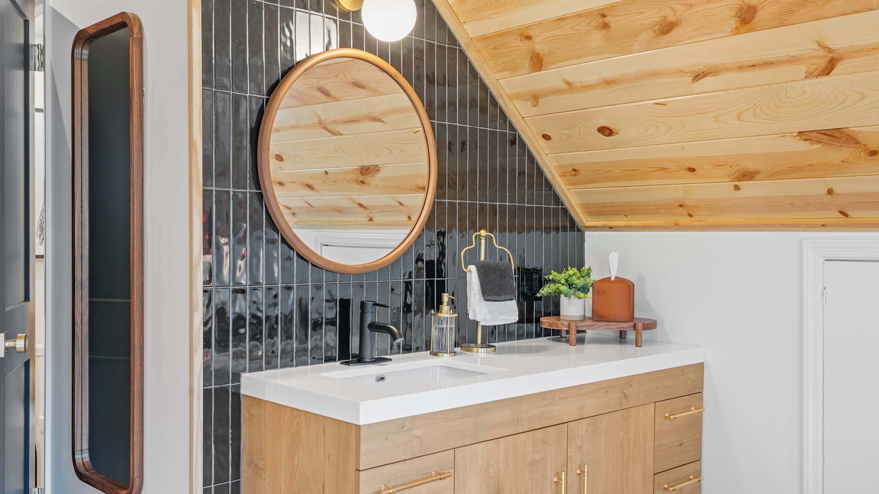 Photo of Bathroom in Skyland