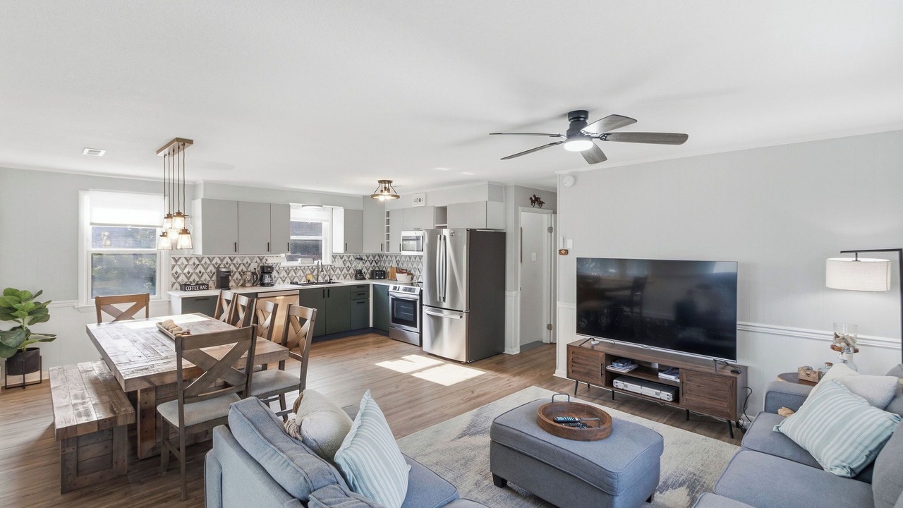 Photo of Livingroom in Colington Harbour
