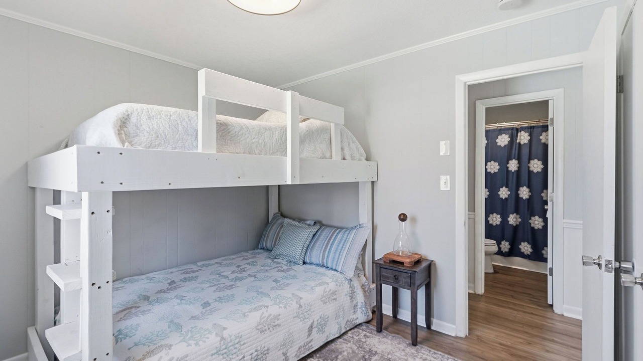 Photo of Bedroom in Colington Harbour