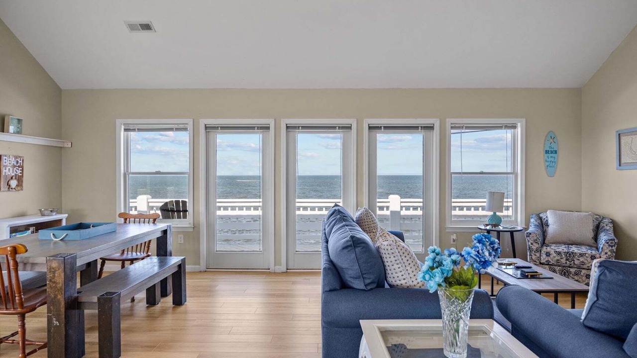 Photo of Livingroom in Avon