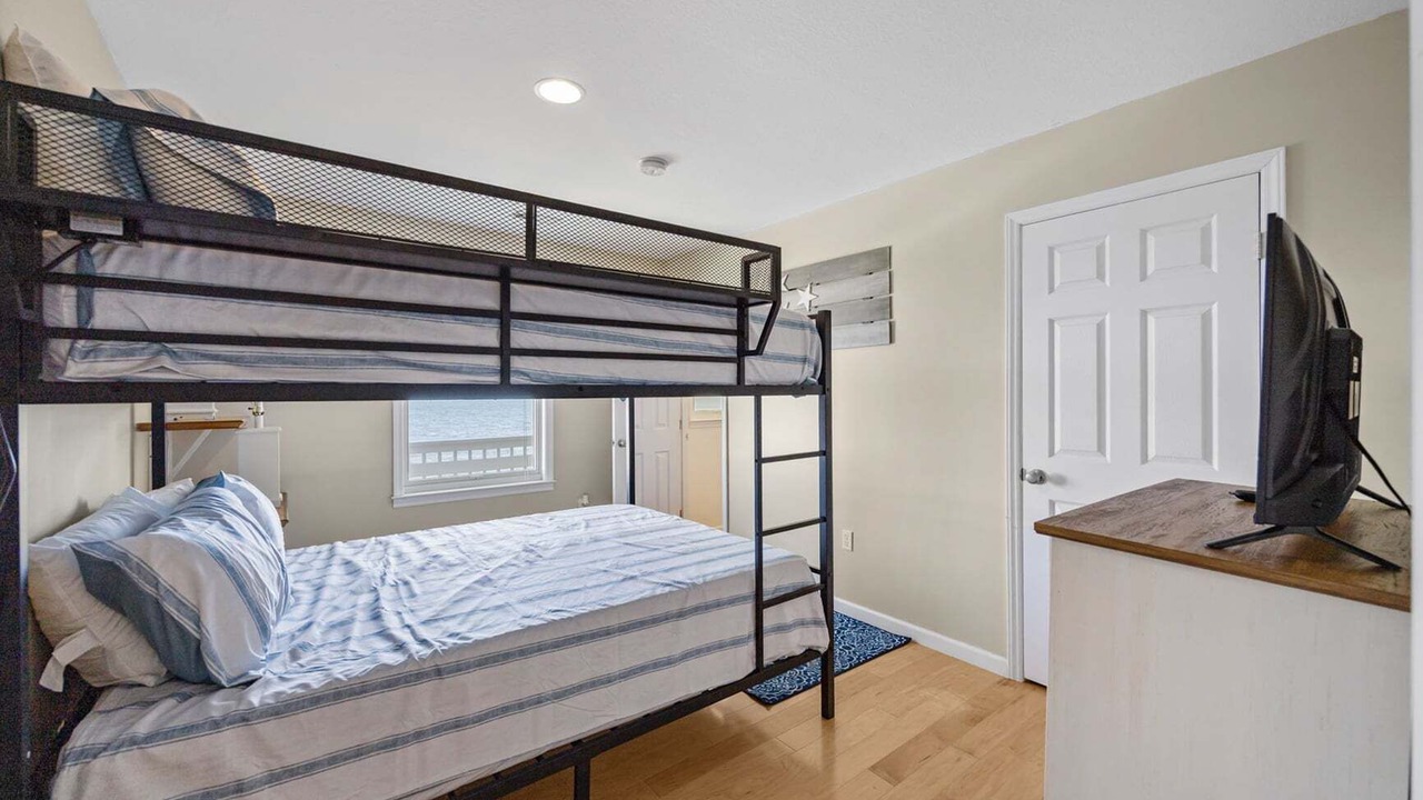 Photo of Bedroom in Avon