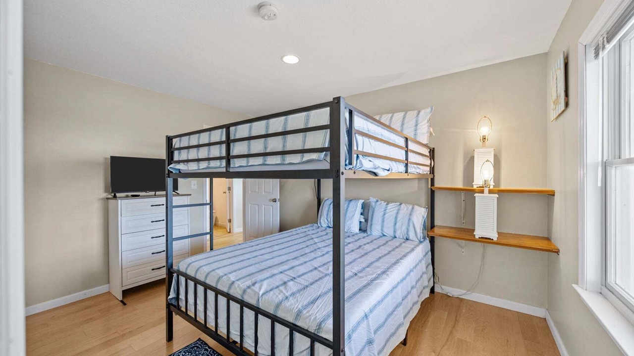 Photo of Bedroom in Avon