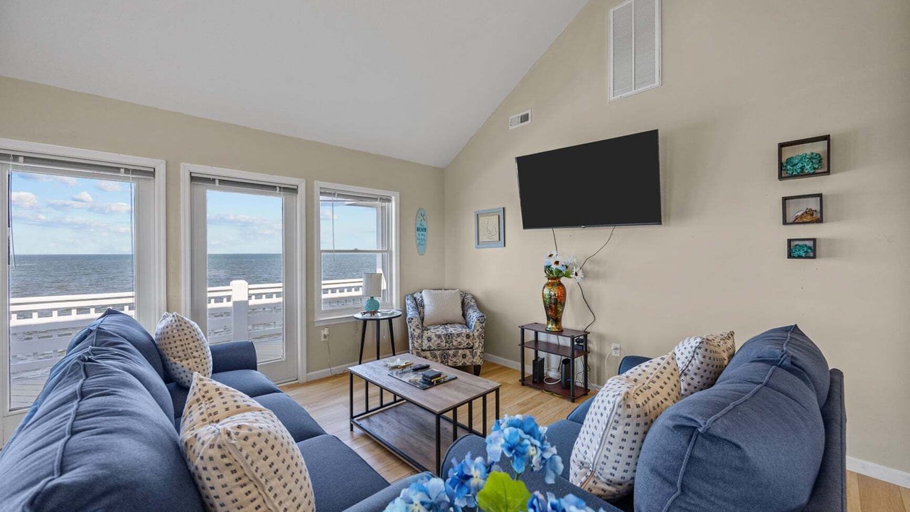 Photo of Livingroom in Avon