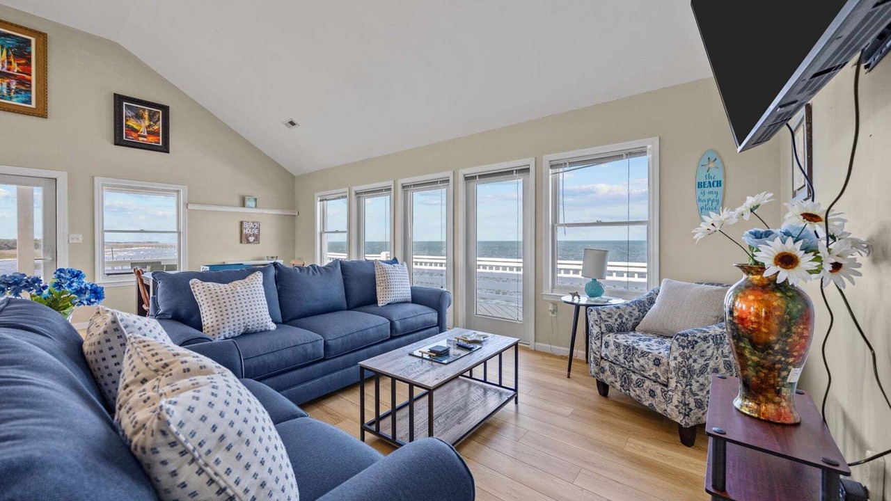 Photo of Livingroom in Avon