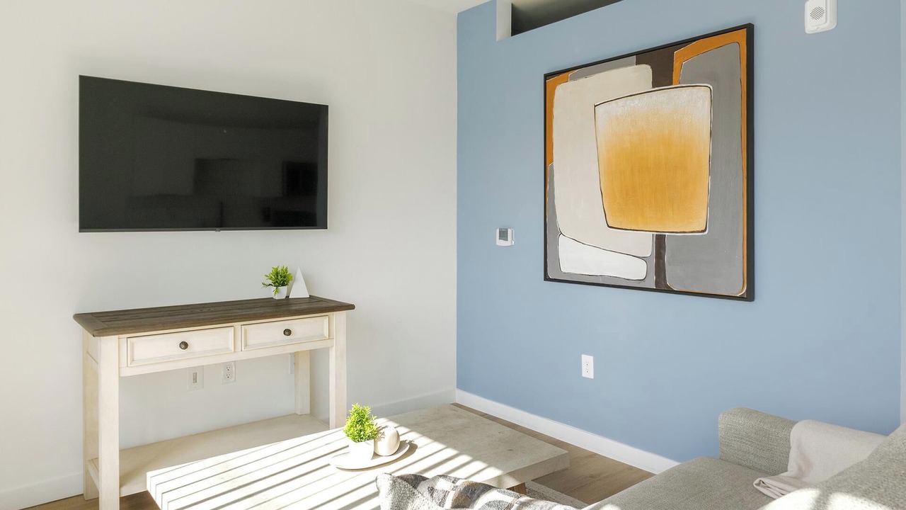 Photo of Livingroom in Chapel Hill