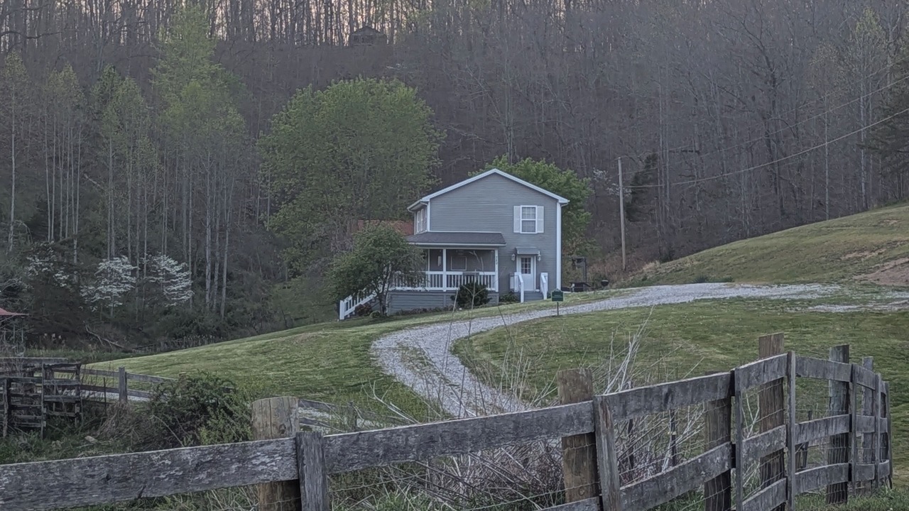 Photo of Outdoor in Fall Rock