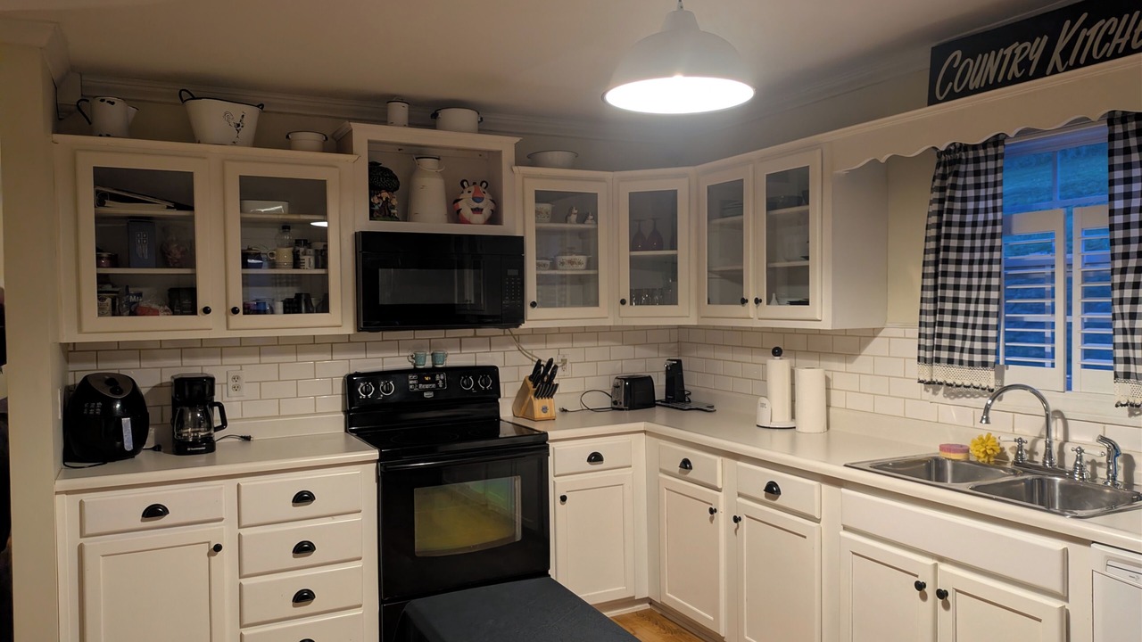 Photo of Kitchen in Fall Rock