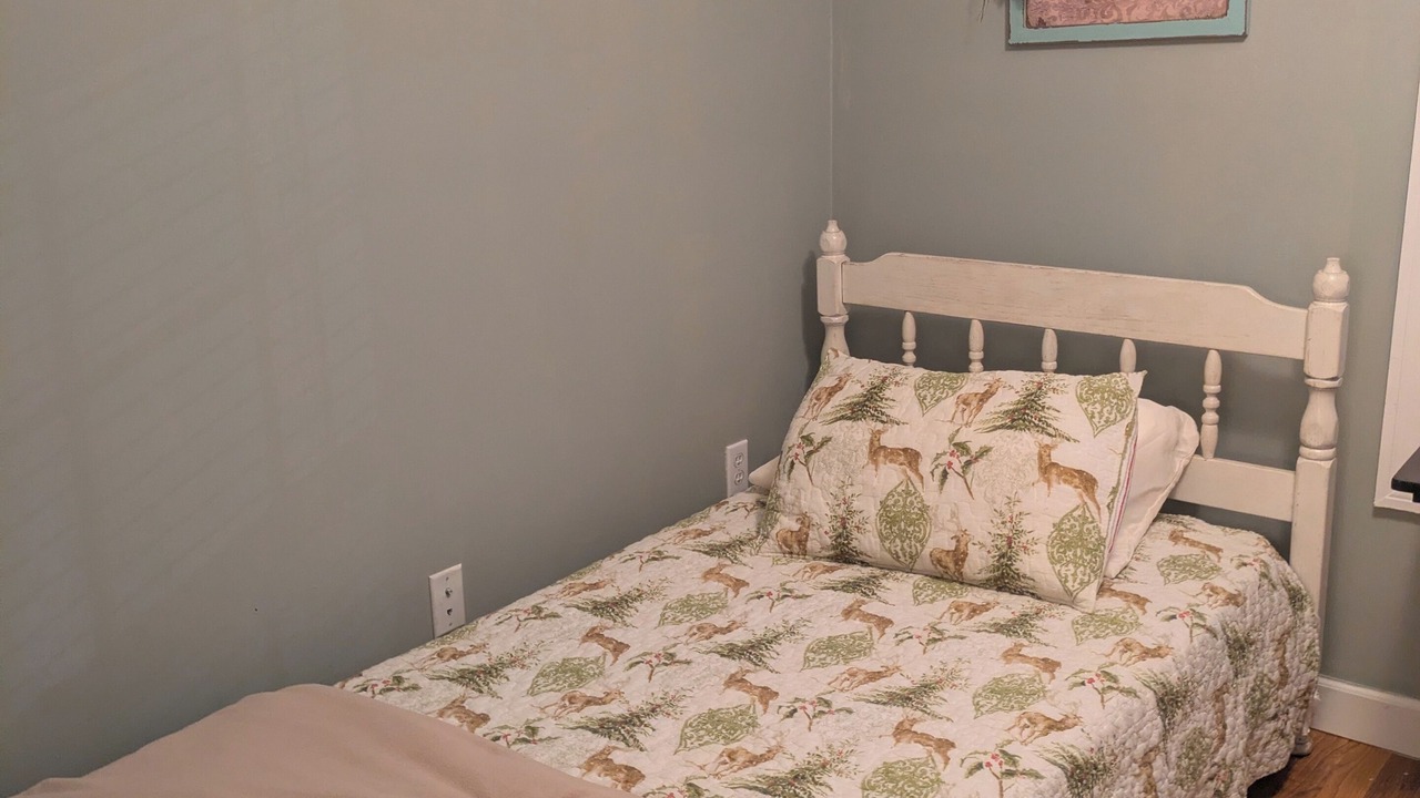 Photo of Bedroom in Fall Rock