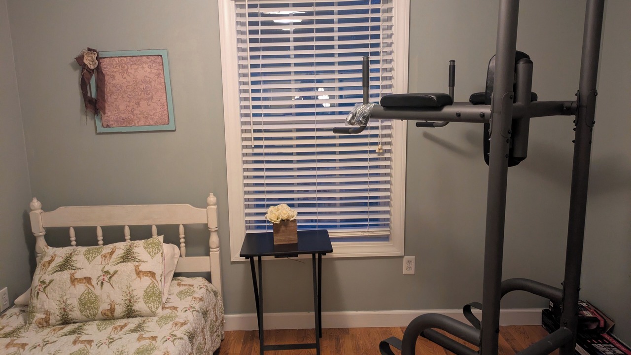 Photo of Bedroom in Fall Rock