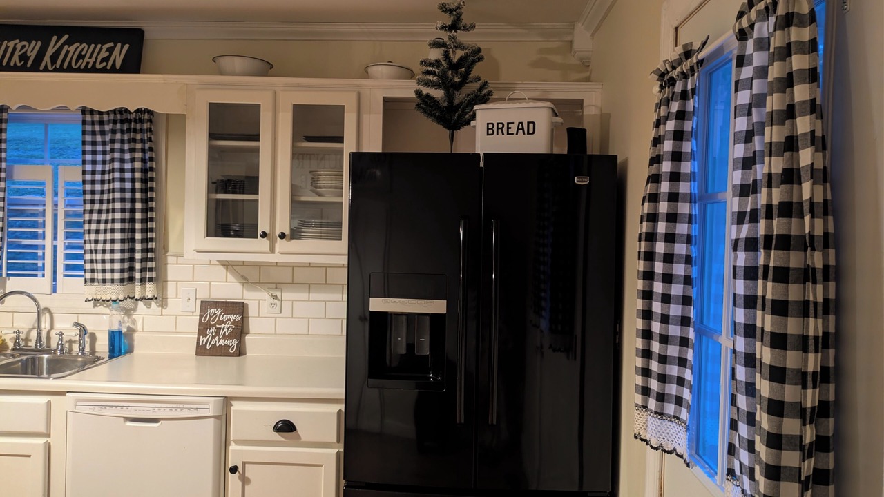 Photo of Kitchen in Fall Rock