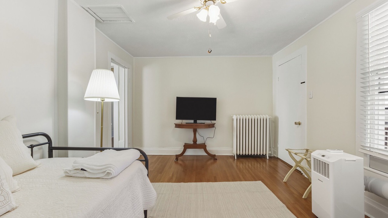 Photo of Bedroom in Bellepoint