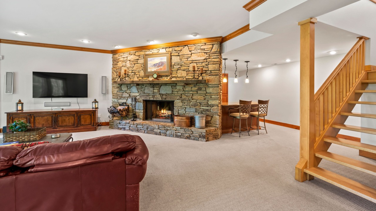 Photo of Livingroom in Cedar Mountain