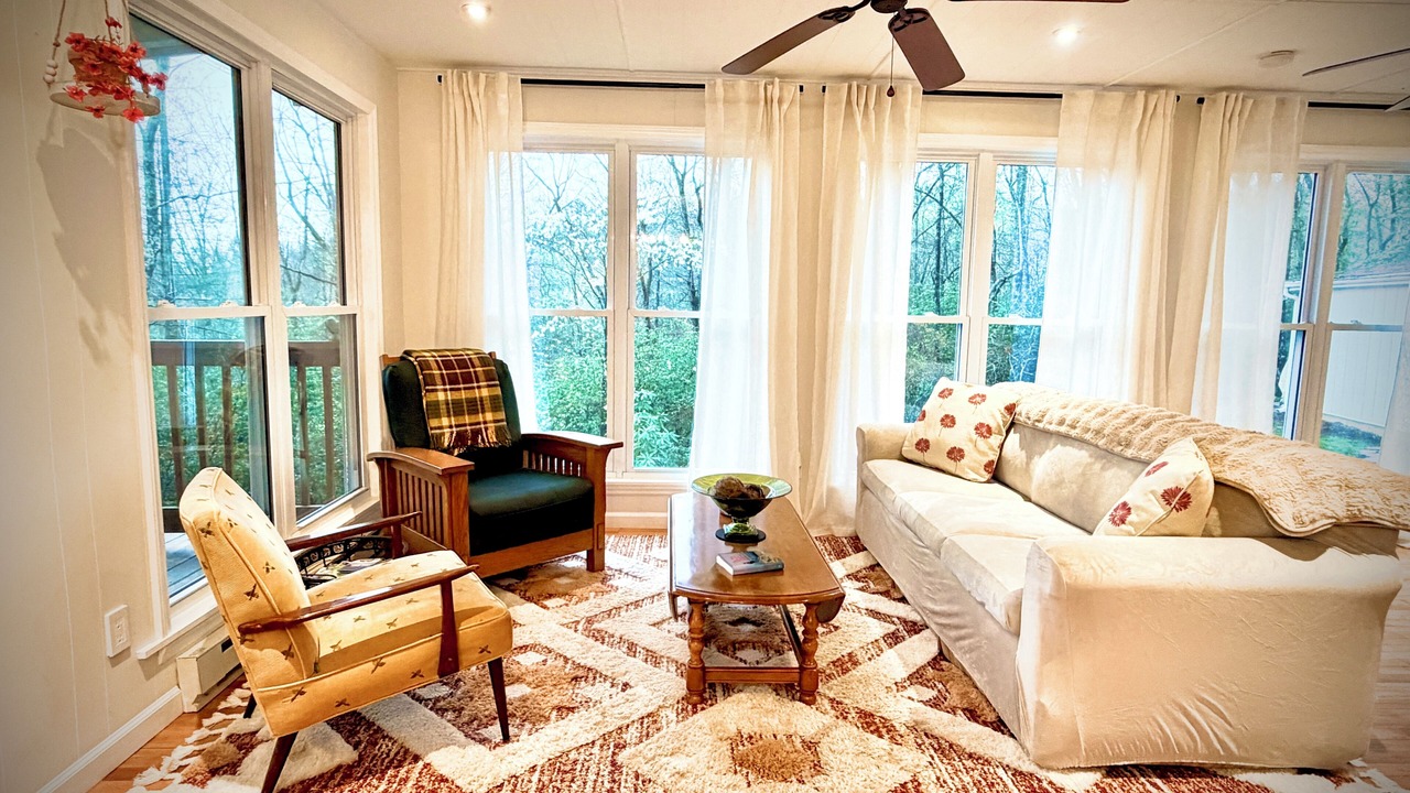 Photo of Livingroom in Mills River