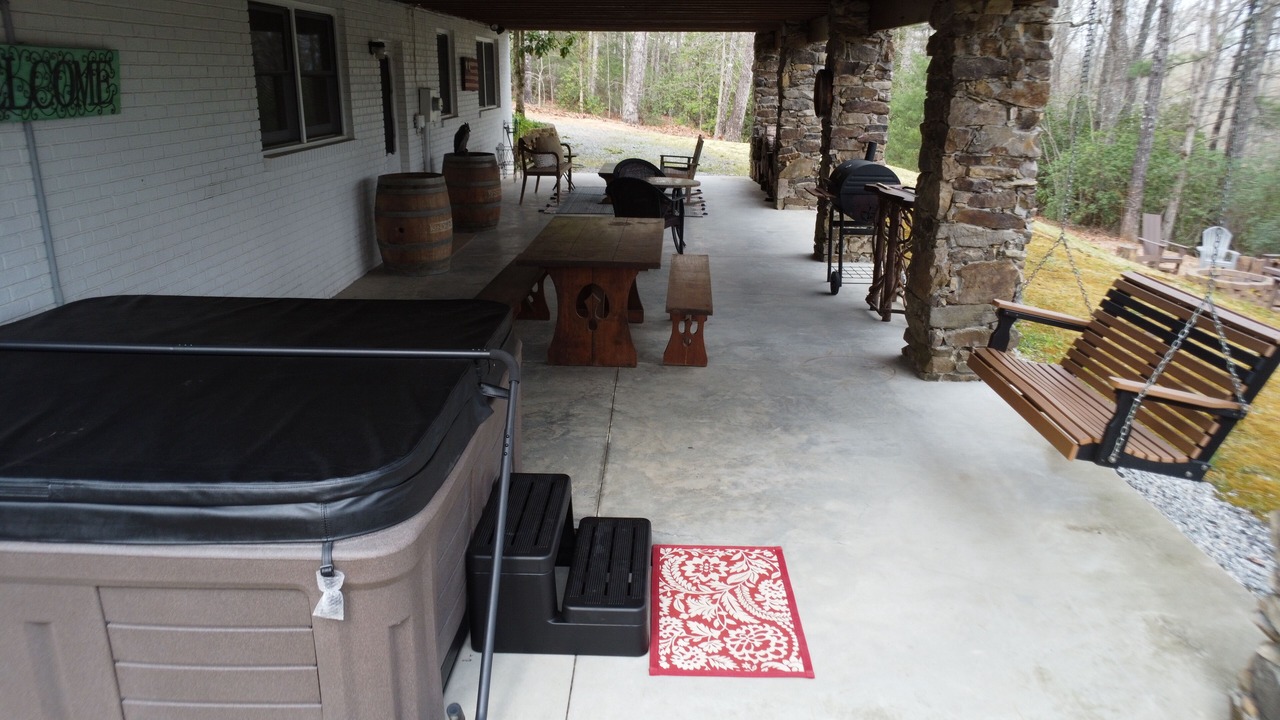 Photo of Patio Balcony in Mills River