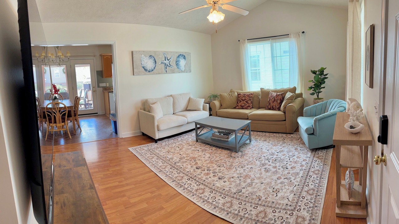 Photo of Livingroom in Tranquil Harbour